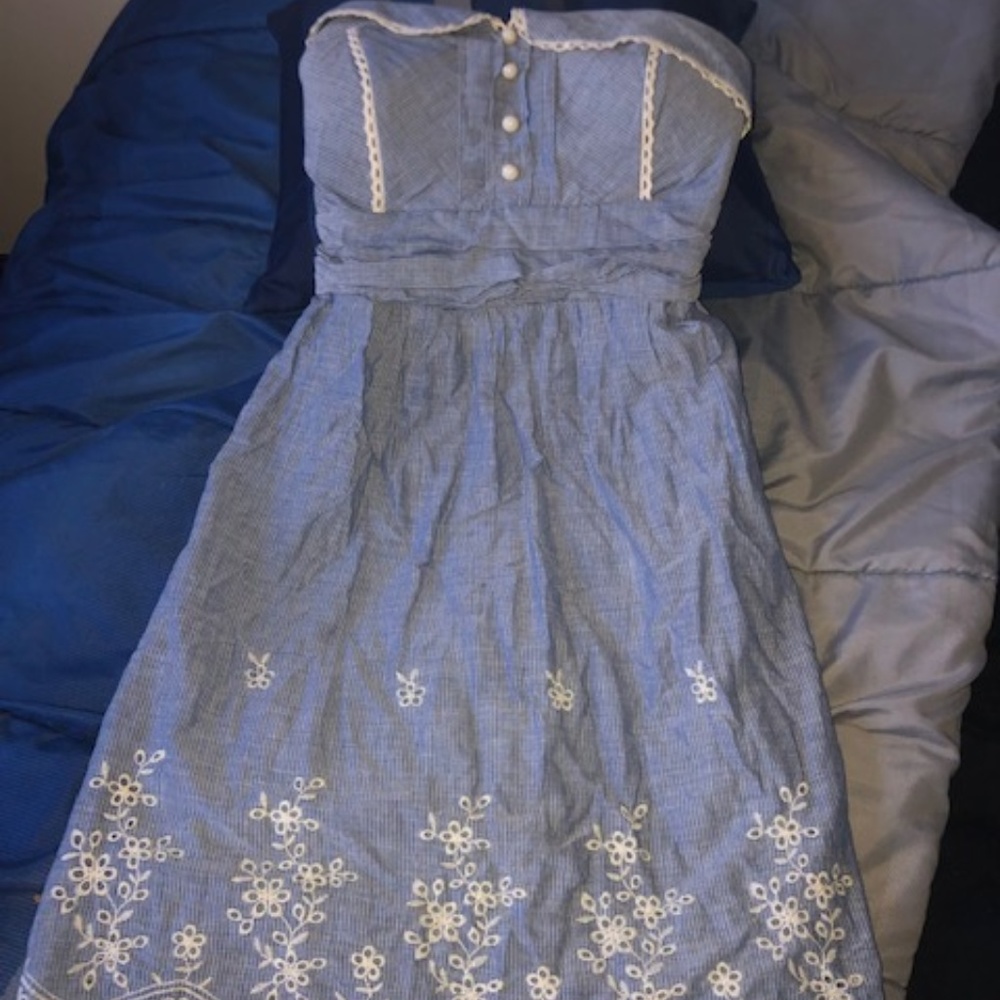 Blue strapless dress